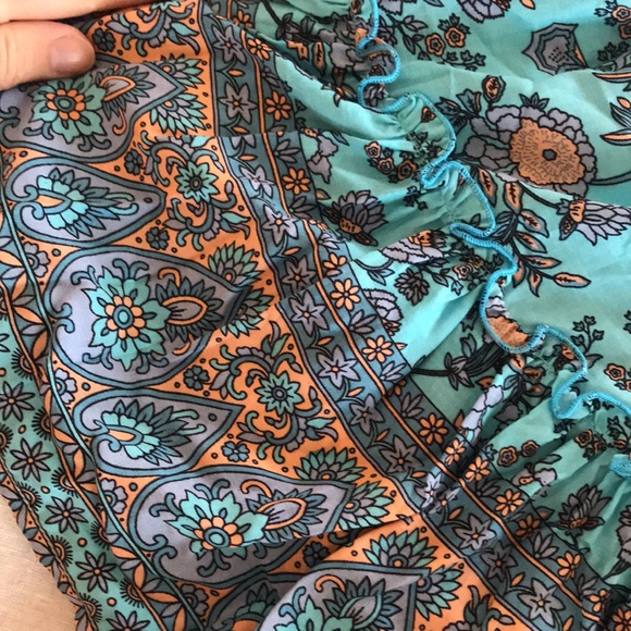 Spell look a like skirt from Bali - Picture 2 of 5